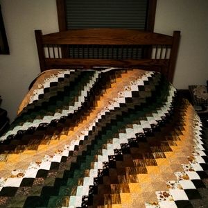 Queen Bargellow Wave Quilt